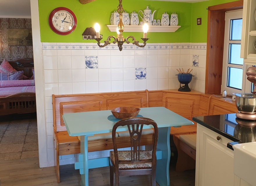 Küche mit Sitzecke Küche mit Sitzecke