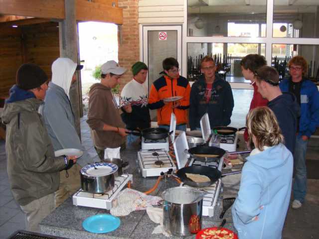 Gemeinschaftsküche im Camp Gemeinschaftsküche im Camp