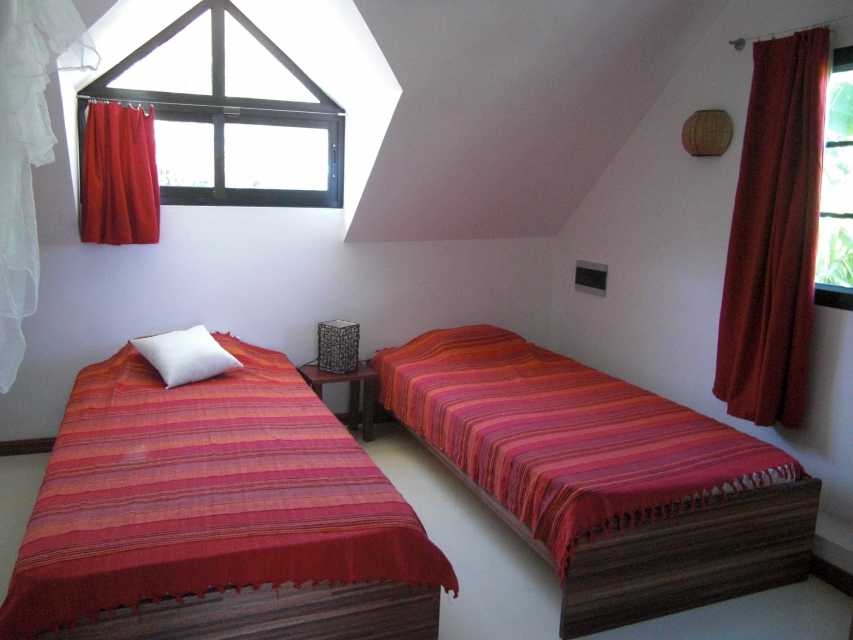 Single Bedroom Single Bedroom
