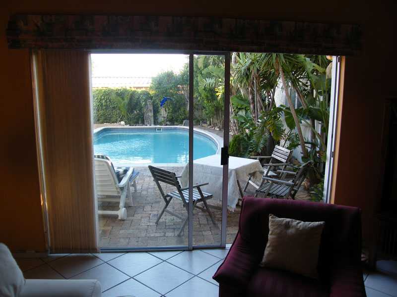 Makai-Lodge-Pool Makai-Lodge-Pool