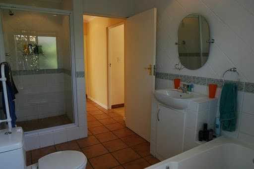 Großes gem. Badezimmer Großes gem. Badezimmer